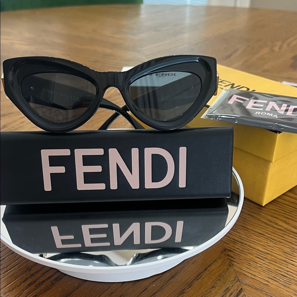 Fendi Black Cat-Eye Sunglasses